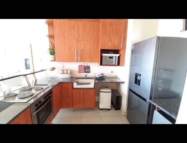 2 BEDROOM APARTMENT FOR SALE IN ROOIHUISKRAAL NORTH